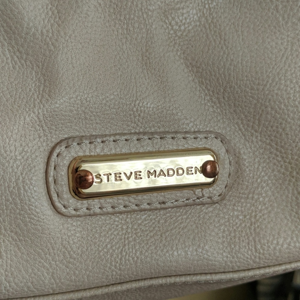 Purse - Picture 2 of 3